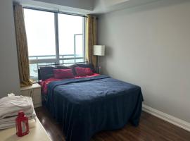 Entire Place With Pool Sauna, ξενοδοχείο σε Vaughan