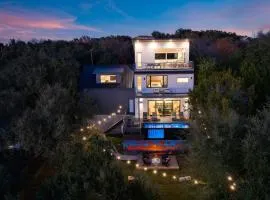 Lake Austin Views w Pool Firepit Deck Game Room Sundown Social by AvantStay
