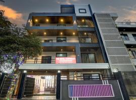 The Royal Corporate Near Sector 52 Metro Station, hotel en Noida