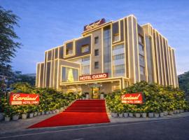 Hotel Cardinal Express Oxmo Near IGI Airport Delhi With Free Aiport Drop, hotel em Nova Deli