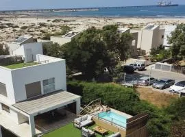 הבית בחוף הזהב