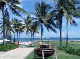 Ocean Apartment Spa & Golf Danang, alojamento para férias em Da Nang