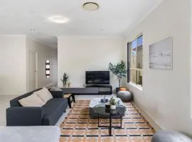 Spacious 4BR Family Home in Inala Quiet Street