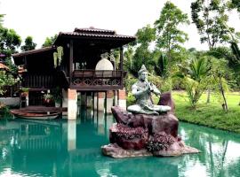 Thakrayang Brass Artisan Home Stay, hotel i Ban Tha Krayang