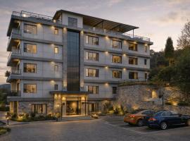 Vista Luxurious Resort and Funpark, hotel in Dharān Bāzār