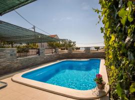 Holiday Home Petra, hotel v destinaci Podstrana