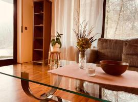 Odw homes - Wohnung im Landhaus mit Terrasse, hotel i Trösel