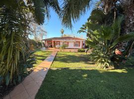 Hacienda las Palmeritas 5 min de la playa El Rompido, מלון בקרטאיה