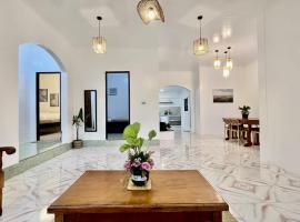 4BR North Siargao Beach House - Starlink, Hotel in Alegria