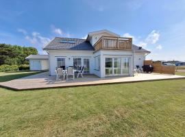 Hamptons Style Hus med havsutsikt i Olofsbo, hotel en Falkenberg
