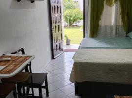 Suite do lar, hotel in Timbó