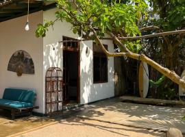 Coconut Surf House, Hotel in Matara
