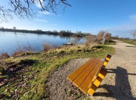 Ankerplatz direkt am Altmühlsee bei Juliane und Klaus, hotel v destinaci Muhr amSee