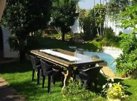 Antiga Casa Colonial com Suítes e Quartos Privativos - Hospedagem Residencial