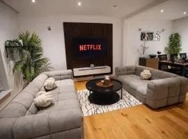 Premium 3BR House - Loughton - by Rent Squared LTD