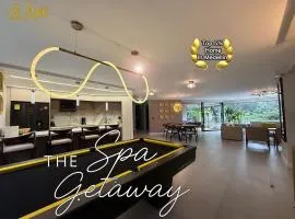 Amazing apartment with Private Luxury Sauna Jacuzzi Steam Room Pool Table