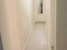 Casa simples e confortável com garagem privativa