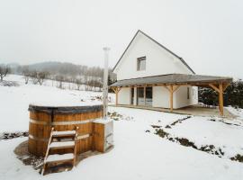 Prázdninový dům Sobotín, hotel a Sobotín