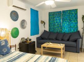 Trade Winds Restaurant & Guest House, hotel a Vieques