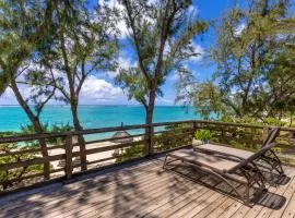 BlueMoon Villa - Authentic, seaside living