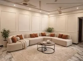 Skyvera Residence Luxury 2-Bedroom Penthouse