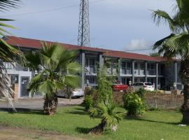 Royal Inn، فندق في بورت أرثر