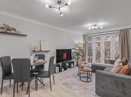 Modern 2 Bed Apartment, Secure Parking, Central