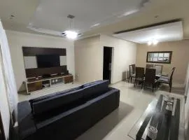 casa 3 quartos com 5 vagas de carro local nobre