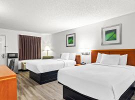 Homestay Inn and suites, hotel em Macclenny