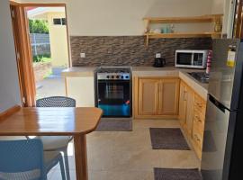 Raiatea에 위치한 호텔 AK Lodge Raiatea