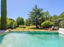 Joli mas "Rêve de lune" en plein coeur du Luberon, hotel di Roussillon