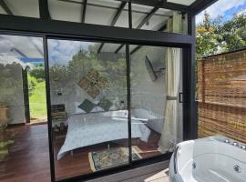 Equilibrium glamping, khách sạn ở Guarne