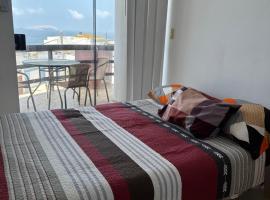 Departamento en Playa Pulpos - 2 habitaciones - Piscina compartida, hotel em Arica