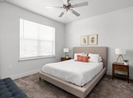 Cozysuites Upscale 2BR near Fashion Mall, hotel in Indianapolis