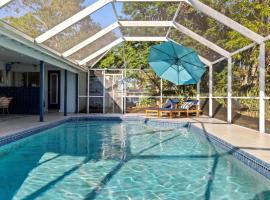 Pool & Watersports, Waterfront Home near Downtown!, hótel í Port Charlotte