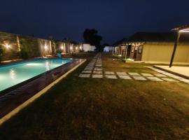 Ad farms, hotel a Wātka