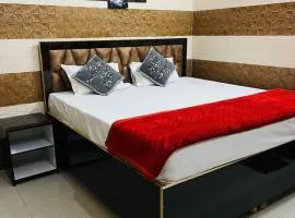 Shri Hit Ladli Kunj Nivas