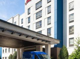 Hampton Inn & Suites Concord-Charlotte, hotel en Concord