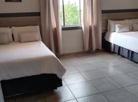 Gs and Y Guest House Phokeng, hotel em Rustenburg