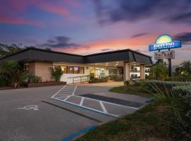 Days Inn by Wyndham Fort Myers Springs Resort, Hotel in Estero