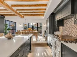 Marsh Mallow Cottage - Hot Tub Packages Available