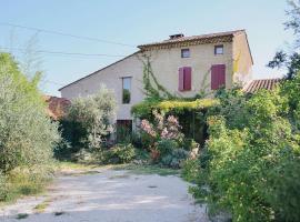 Mas des Bergines, au milieu des vignes, hotell i Vacqueyras