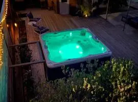 Cozy chalet Jacuzzi et piscine en Haute Provence