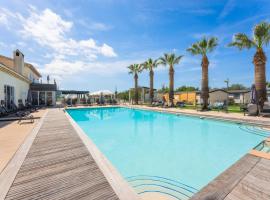 Holiday Marina Resort, hotel v mestu Grimaud