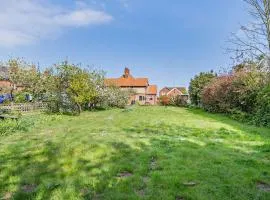 3 Bed in Bawdsey oc-p31139