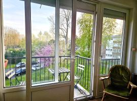 Chambre privée avec lit double chez l hôte appartement lumineux et spacieux, Hotel in Lambersart