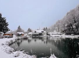 Kozjanski dvor, hotel com spa em Podcetrtek