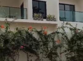 La Maison Blanche, hotel sa Bingerville