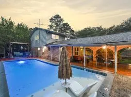 Home for summer with pool, pool table, outdoor kitchen,patio and balcony