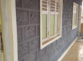 New Majestic Beach Resort,Breeze Haven, viešbutis mieste Malvanas